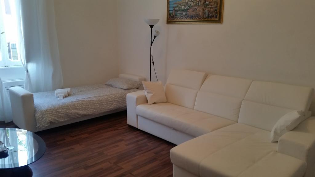 Trastevere Four Seasons Valadier Apartment Rom
